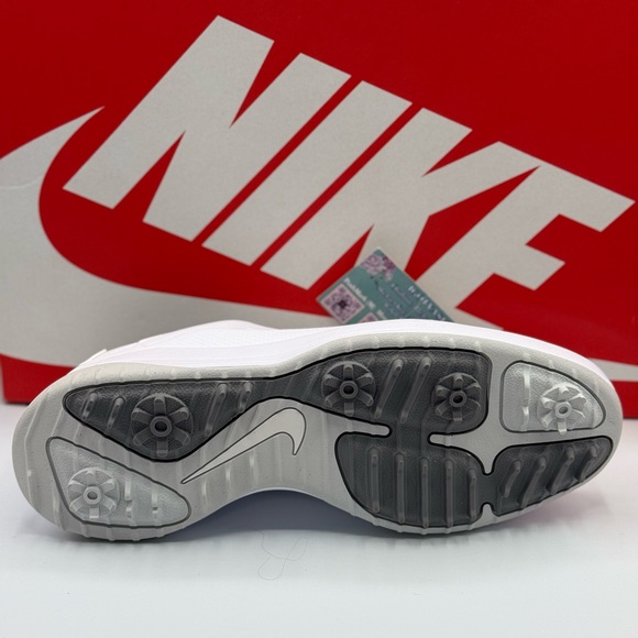 NIKE WOMENS VAPOR GOLF SHOES (10) - Picture 4 of 8